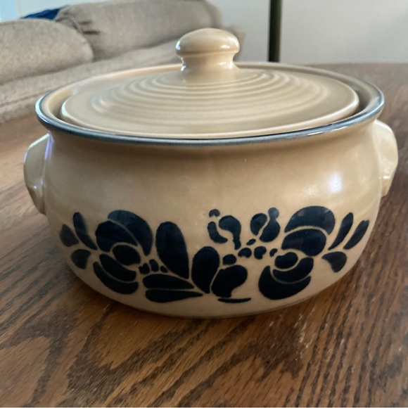 Pfaltzgraff Quart Casserole Dish Folk Art Design